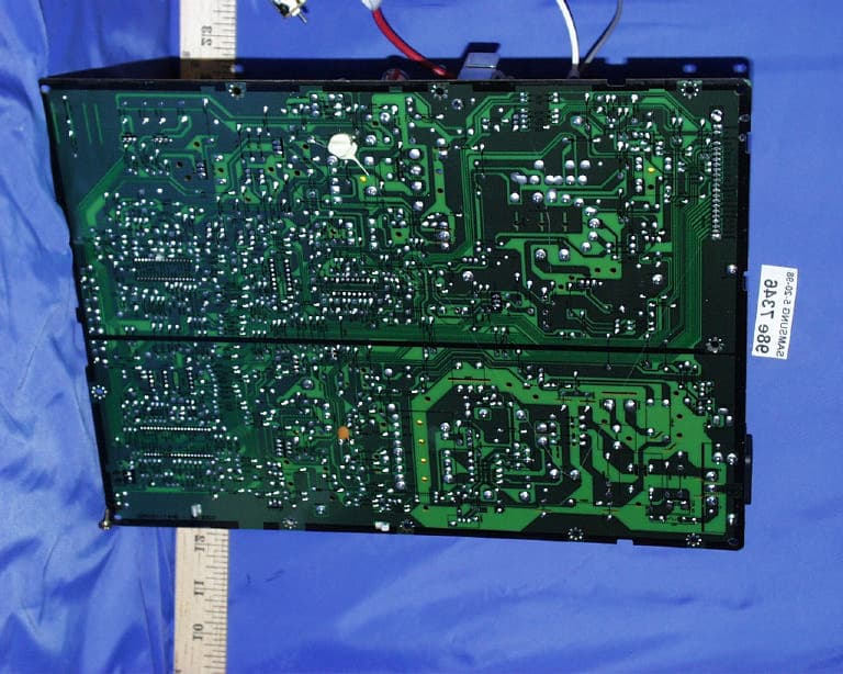 15 INCHES COLOR MONITOR - FCC ID A3LCHB570 - Samsung Electronics Co Ltd (2)
