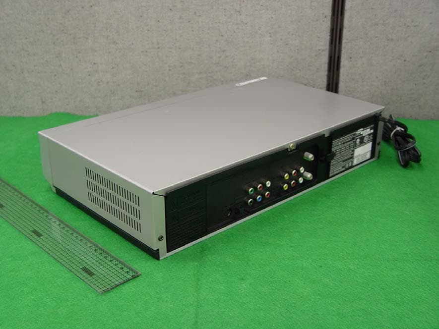 DVD Player/ Video Cassette Recorder - FCC ID A3LDVDV4800 - Samsung Electronics Co Ltd (5)