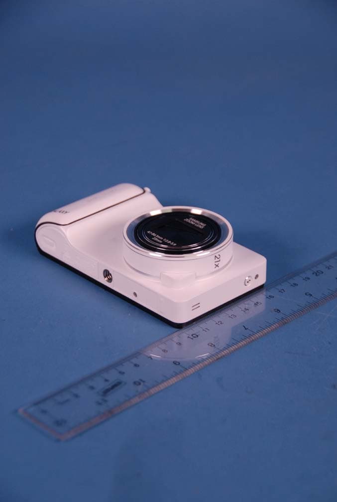 Portable Camera with LTE, WLAN and Bluetooth - FCC ID A3LEKGC120 - Samsung Electronics Co Ltd (1)