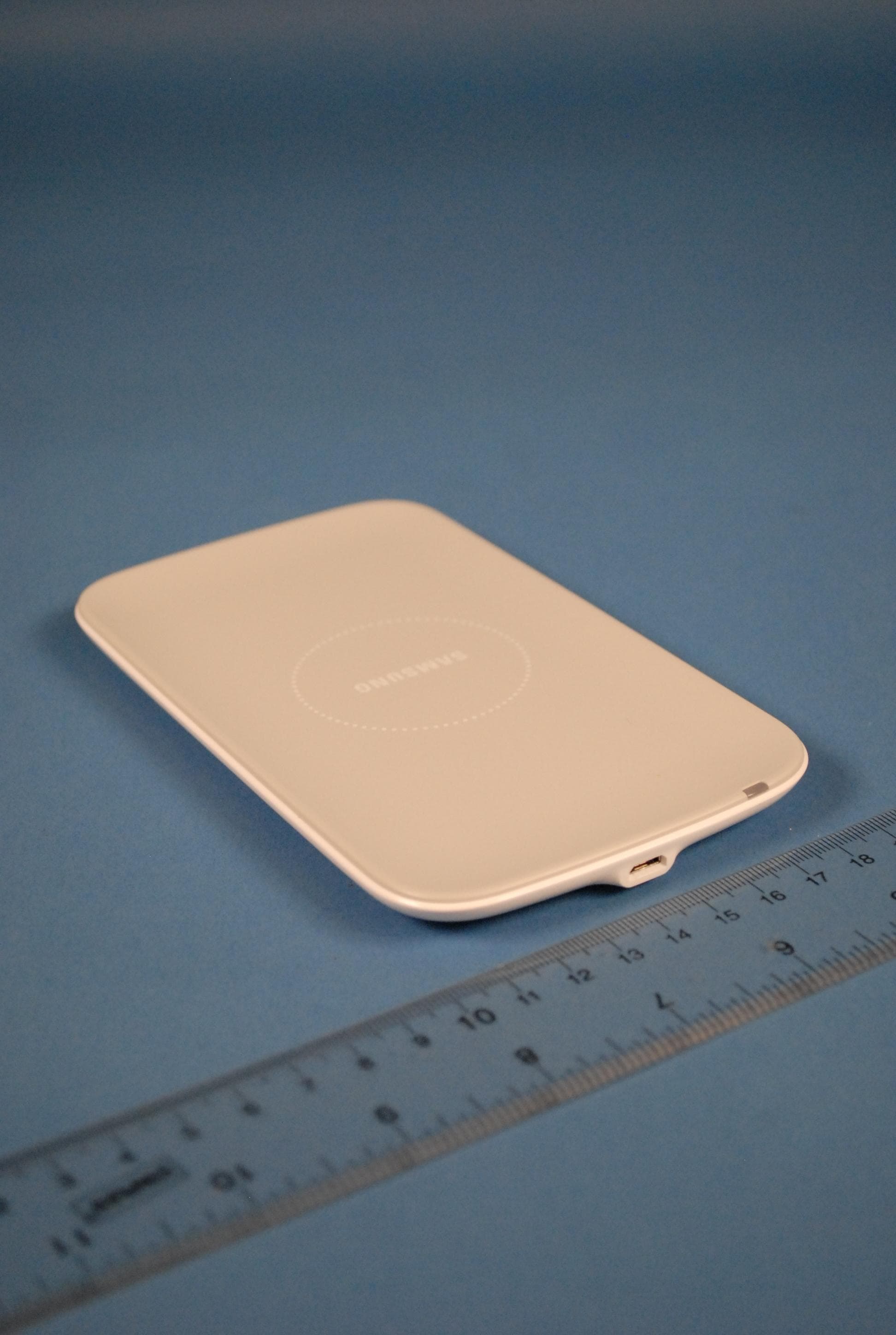 Wireless Charging Pad - FCC ID A3LEPP100IJWU - Samsung Electronics Co Ltd (3)