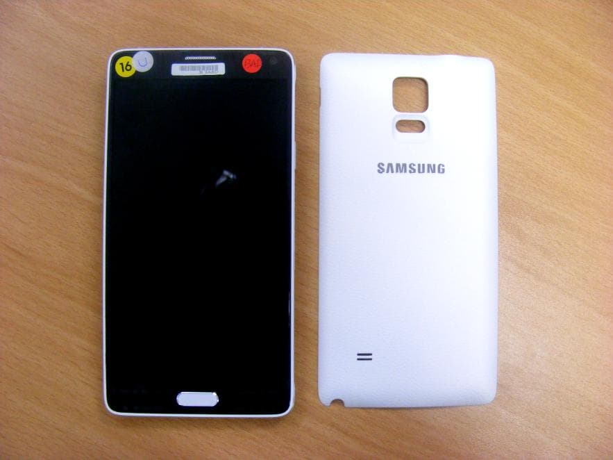 WIRELESS CHARGER - FCC ID A3LEPPG920I - Samsung Electronics Co Ltd (4)