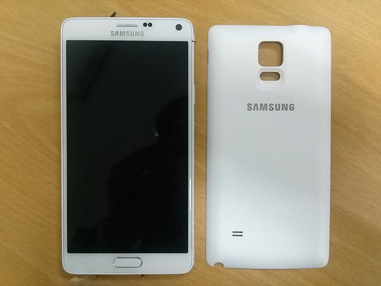 WIRELESS CHARGER - FCC ID A3LEPPG920IW - Samsung Electronics Co Ltd (2)