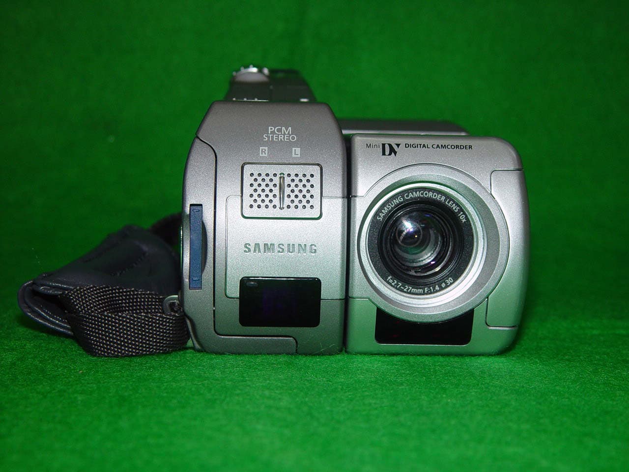Digital Camcorder - FCC ID A3LGAMMA - Samsung Electronics Co Ltd (4)