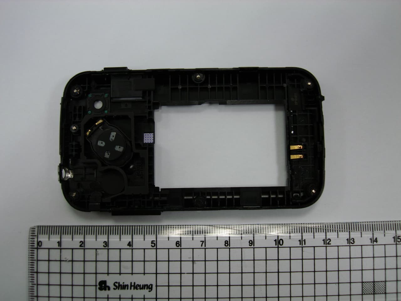 850/1900 GSM/GPRS PHONE WITH BLUETOOTH AND WLAN - FCC ID A3LGTC3222W - Samsung Electronics Co Ltd (4)