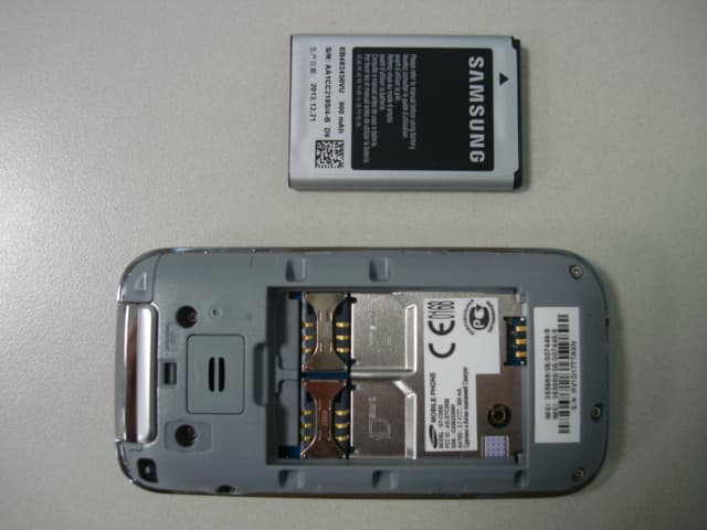 GSM Phone with Bluetooth - FCC ID A3LGTC3592 - Samsung Electronics Co Ltd (3)