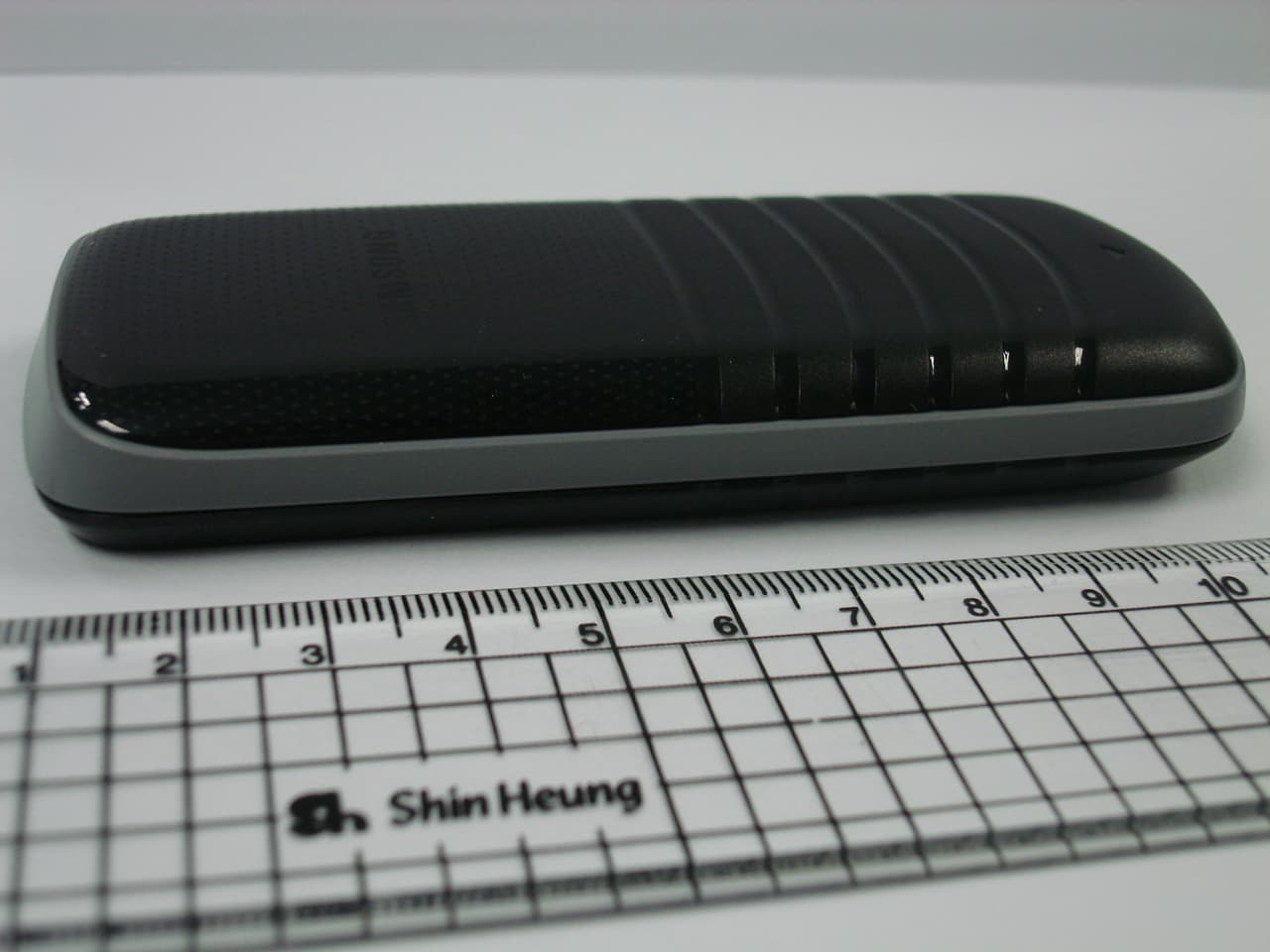 Cellular/PCS GSM Phone - FCC ID A3LGTE1086L - Samsung Electronics Co Ltd (2)