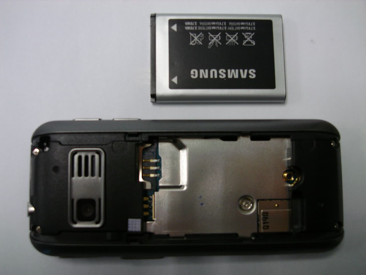 Cellular/ PCS GSM/ WCDMA Phone with Bluetooth - FCC ID A3LGTE3217L - Samsung Electronics Co Ltd (5)
