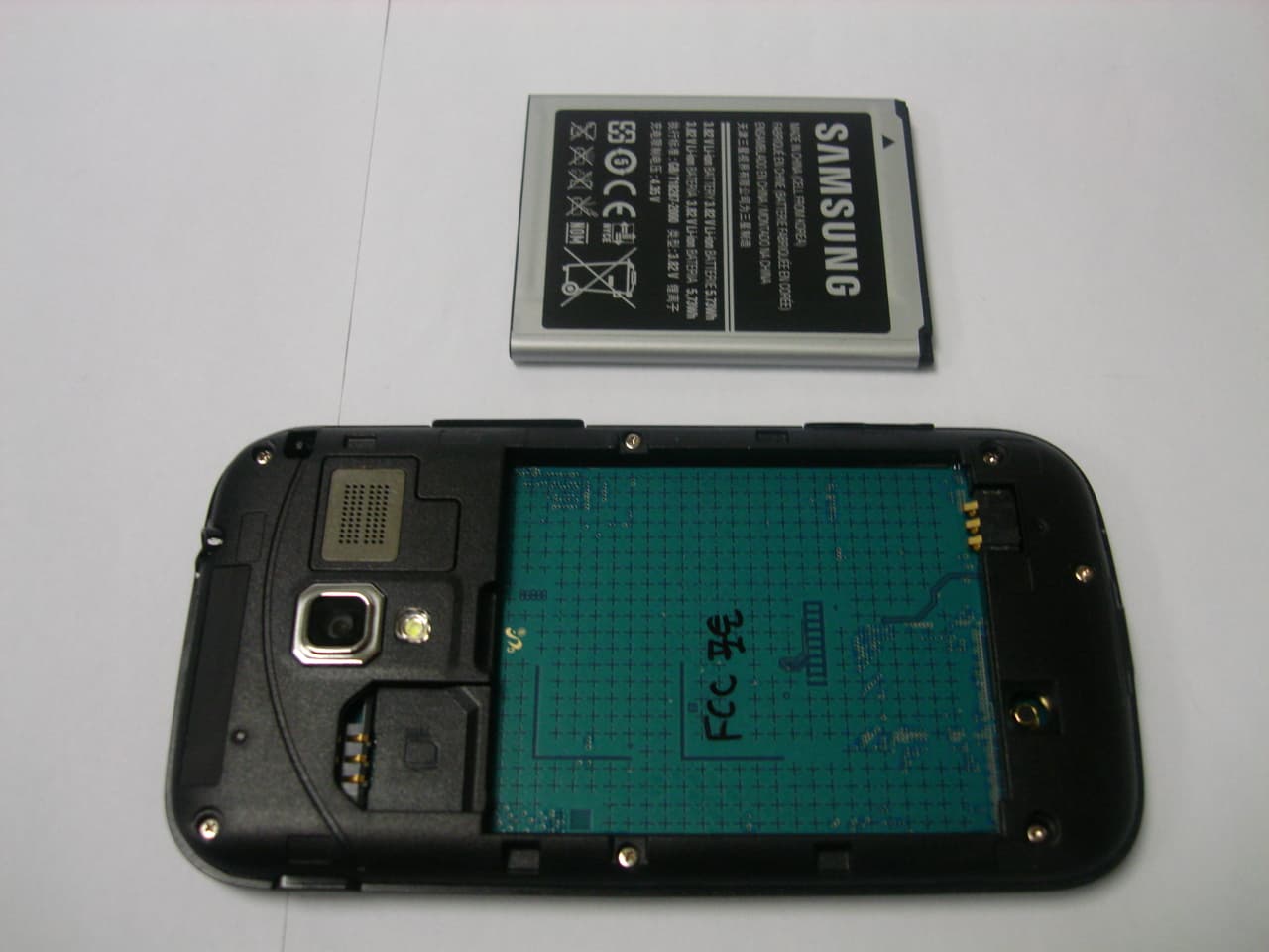 Cellular/ PCS GSM/ EDGE Phone with WLAN and Bluetooth - FCC ID A3LGTI8160 - Samsung Electronics Co Ltd (2)