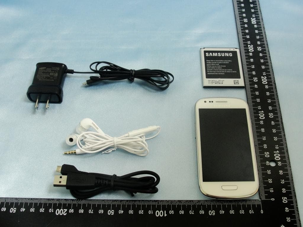 Cellular/ PCS GSM/ EDGE/ WCDMA Phone with WLAN and Bluetooth - FCC ID A3LGTI8190L - Samsung Electronics Co Ltd (3)