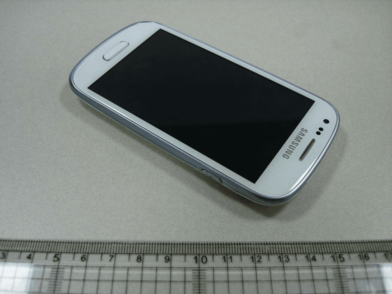 Cellular/PCS GSM and PCS WCDMA Phone with WLAN and Bluetooth - FCC ID A3LGTI8200 - Samsung Electronics Co Ltd (4)