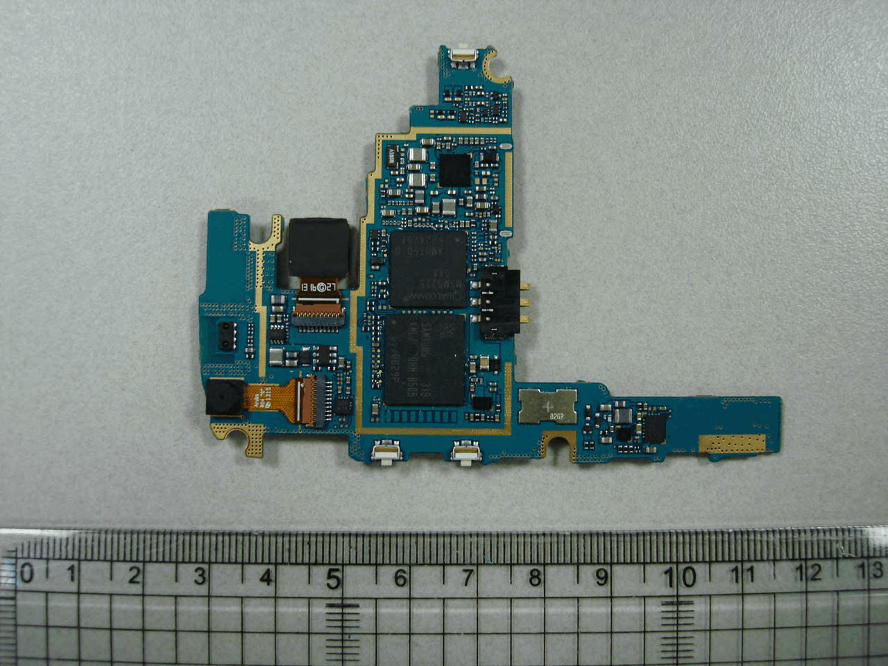 Cellular/PCS GSM and PCS WCDMA Phone with WLAN and Bluetooth - FCC ID A3LGTI8260E - Samsung Electronics Co Ltd (4)