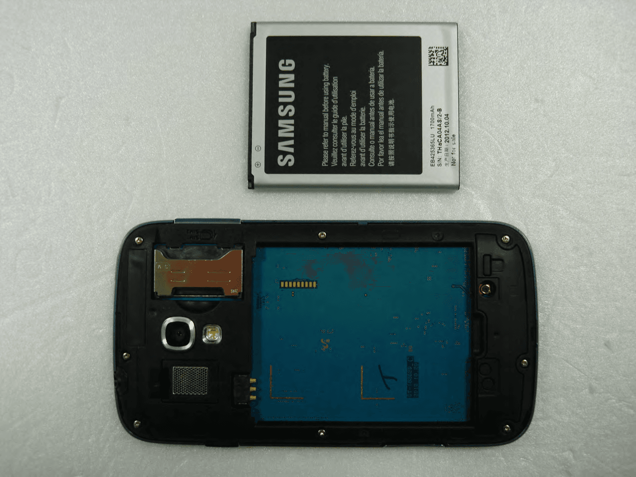 Portable Handset - FCC ID A3LGTI8262D - Samsung Electronics Co Ltd (1)