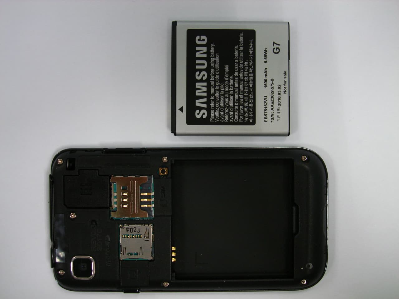 Cellular/PCS GSM/EDGE and PCS WCDMA Phone with WLAN and Bluetooth - FCC ID A3LGTI9000 - Samsung Electronics Co Ltd (3)