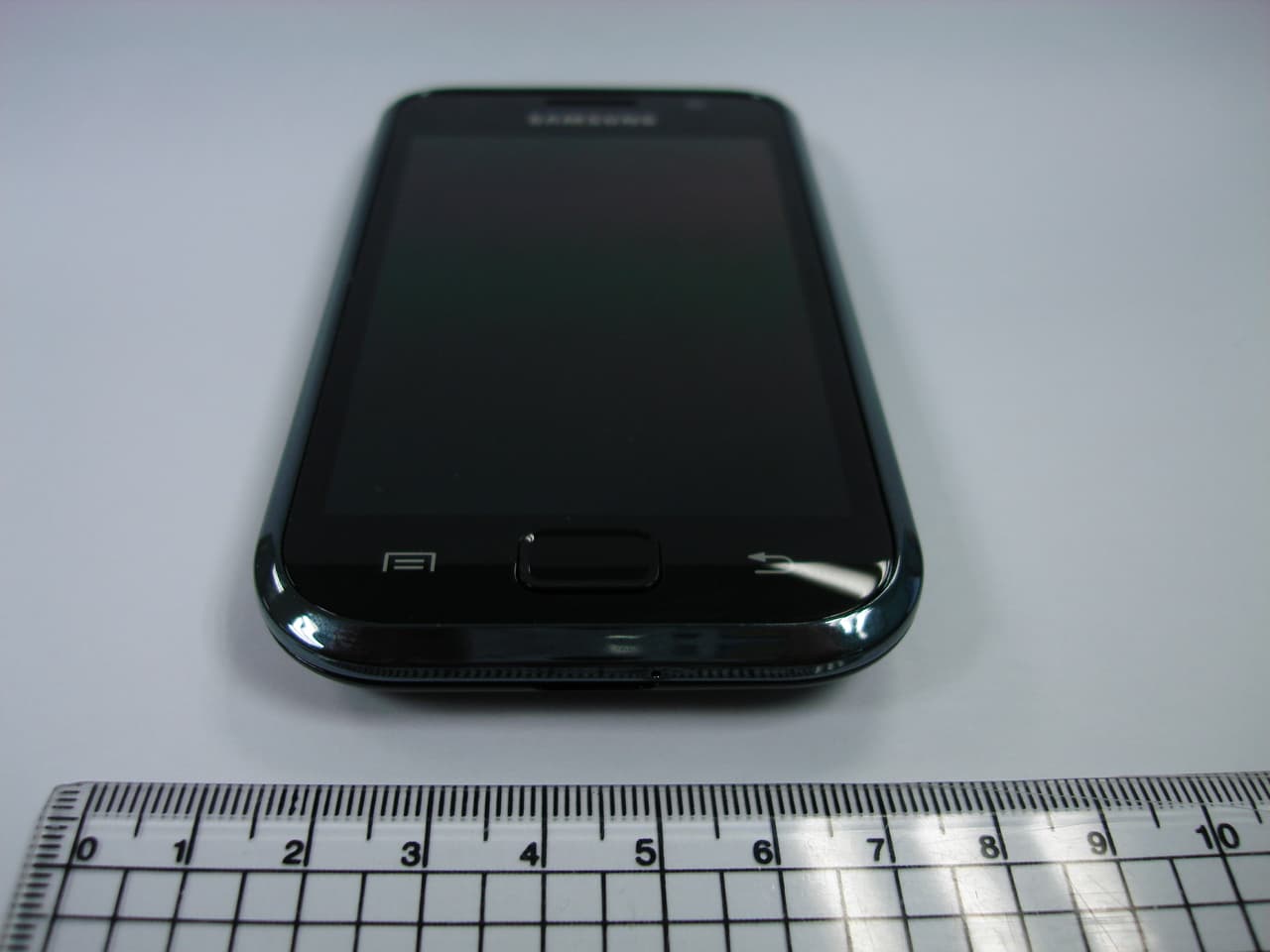 Cellular/PCS GSM/EDGE and PCS WCDMA Phone with WLAN and Bluetooth - FCC ID A3LGTI9000 - Samsung Electronics Co Ltd (1)