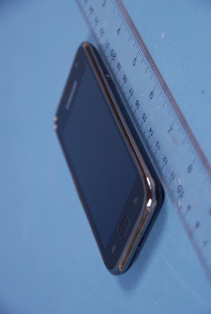 Cellular/PCS GSM/EDGE and PCS WCDMA Phone with WLAN and Bluetooth - FCC ID A3LGTI9001 - Samsung Electronics Co Ltd (5)