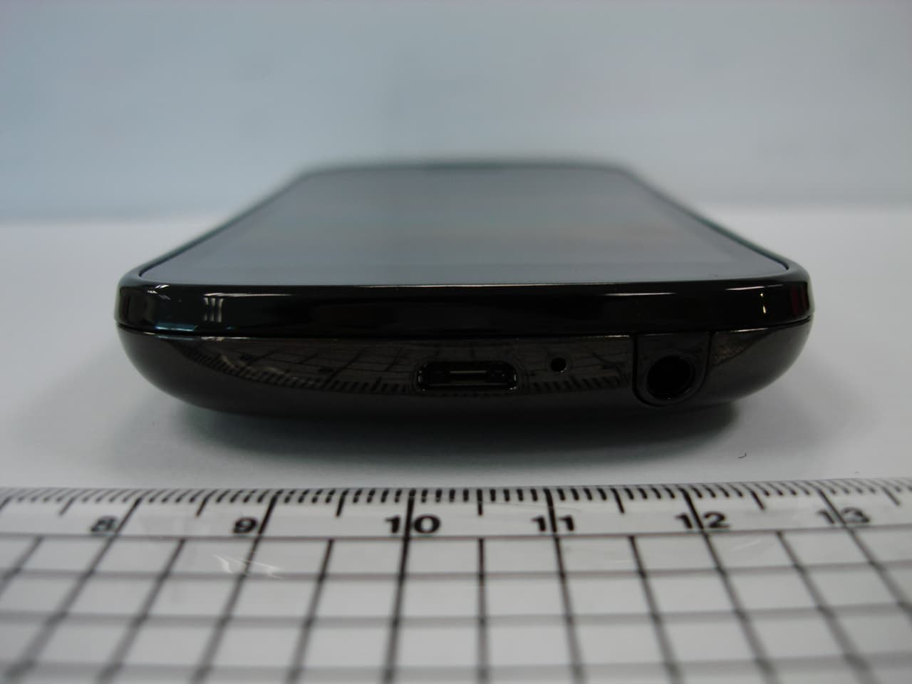 Cellular/PCS WCDMA/GSM/EDGE Phone with WLAN, RFID and Bluetooth - FCC ID A3LGTI9020A - Samsung Electronics Co Ltd (2)