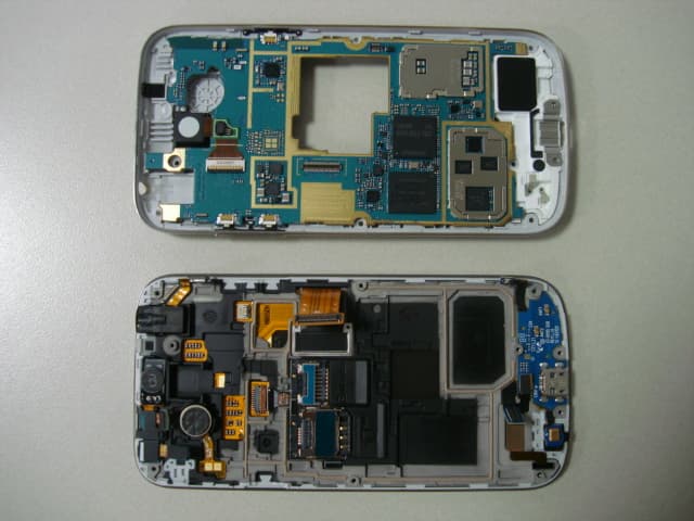 Cellular/PCS GSM/EDGE/WCDMA Phone with WLAN and Bluetooth - FCC ID A3LGTI9192 - Samsung Electronics Co Ltd (2)