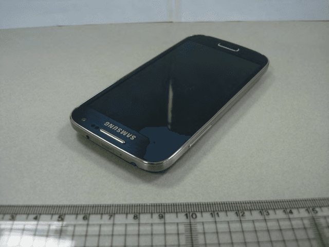 Multi-Band GSM/ EDGE/ WCDMA/ LTE Phone with WLAN, Bluetooth and RFID - FCC ID A3LGTI9195I - Samsung Electronics Co Ltd (4)