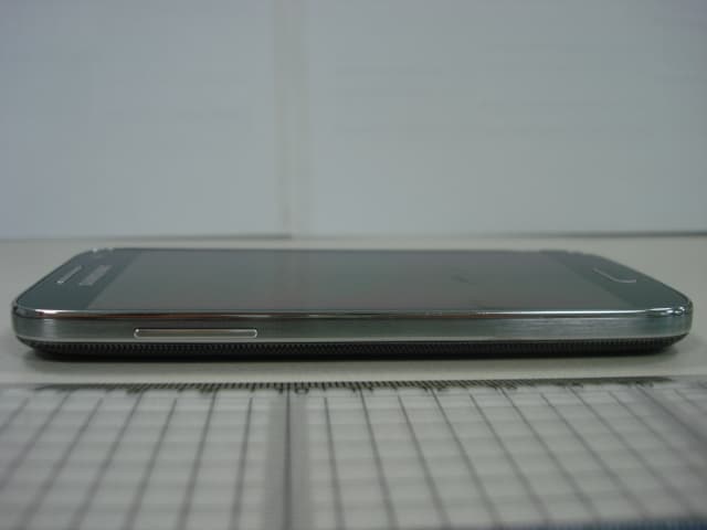 Multi-band GSM/EDGE/UMTS/LTE Phone with WLAN, Bluetooth and RFID - FCC ID A3LGTI9197 - Samsung Electronics Co Ltd (1)