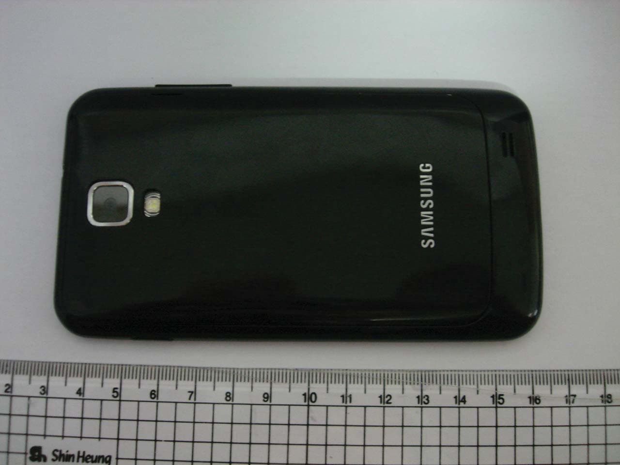 Cellular/PCS GSM/EDGE Phone with WLAN, RFID and Bluetooth - FCC ID A3LGTI9210 - Samsung Electronics Co Ltd (2)