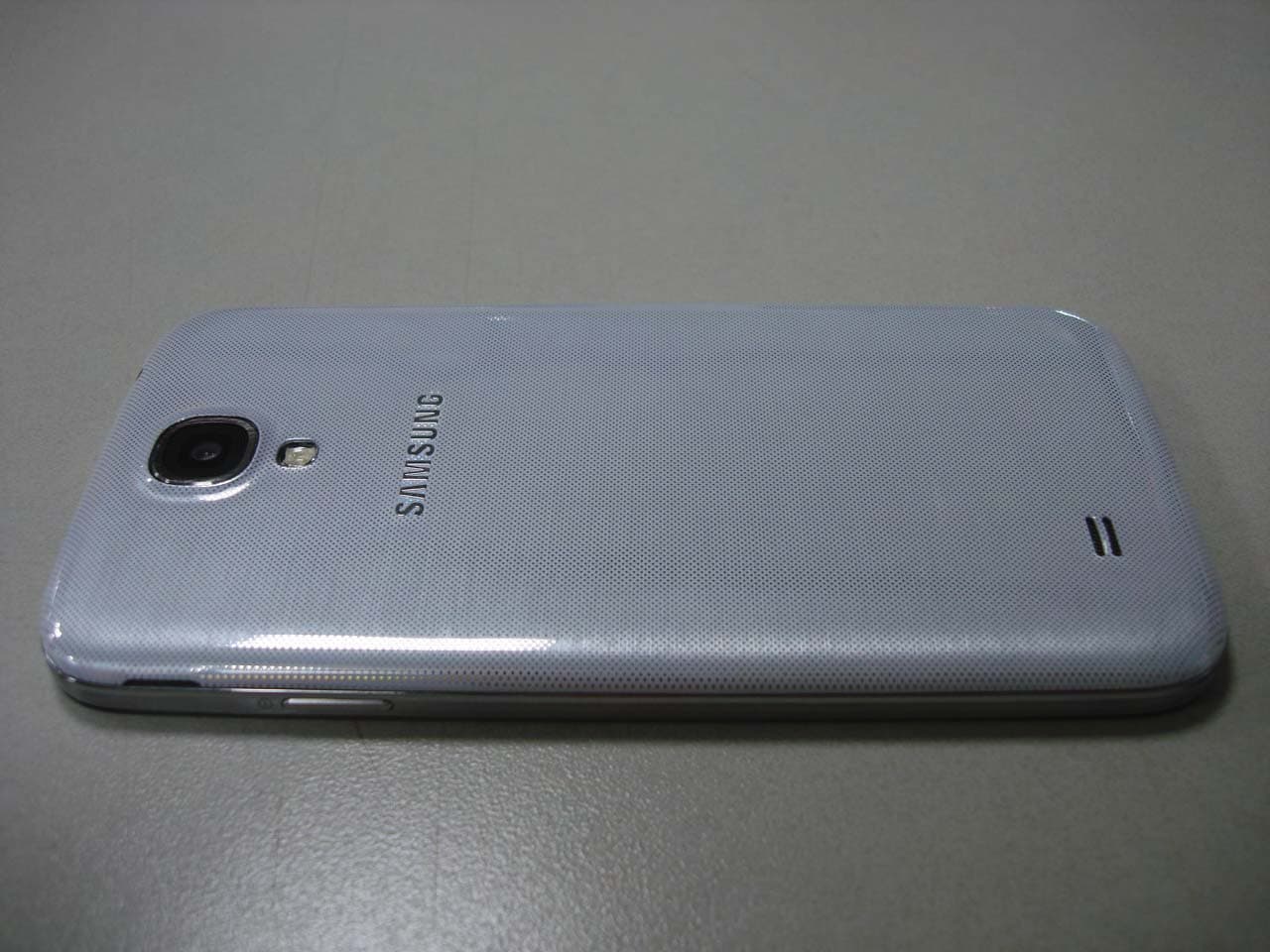 Cellular/PCS GSM/EDGE/WCDMA Phone with WLAN, Bluetooth and RFID - FCC ID A3LGTI9500 - Samsung Electronics Co Ltd (1)