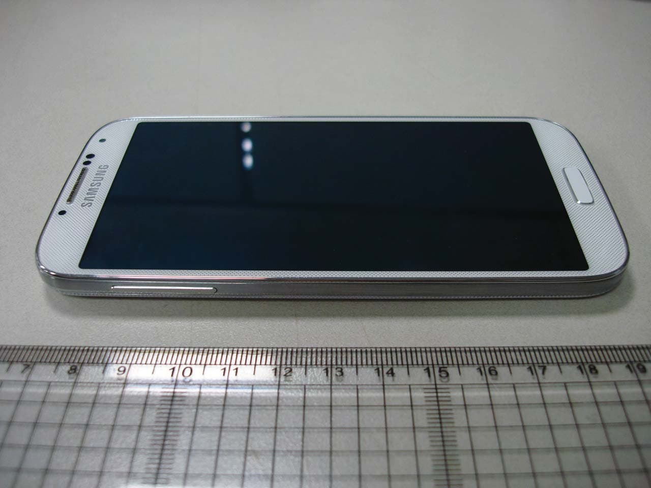 Cellular/PCS GSM/EDGE/WCDMA Phone with WLAN, Bluetooth and RFID - FCC ID A3LGTI9500 - Samsung Electronics Co Ltd (3)