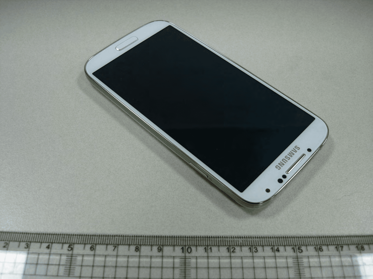 Multi-band GSM/EDGE/WCDMA/LTE Phone with WLAN, Bluetooth and RFID - FCC ID A3LGTI9507V - Samsung Electronics Co Ltd (2)