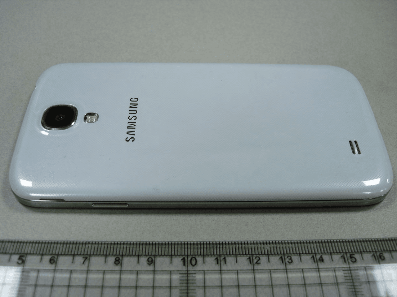 Multi-band GSM/EDGE/WCDMA/LTE Phone with WLAN, Bluetooth and RFID - FCC ID A3LGTI9507V - Samsung Electronics Co Ltd (4)