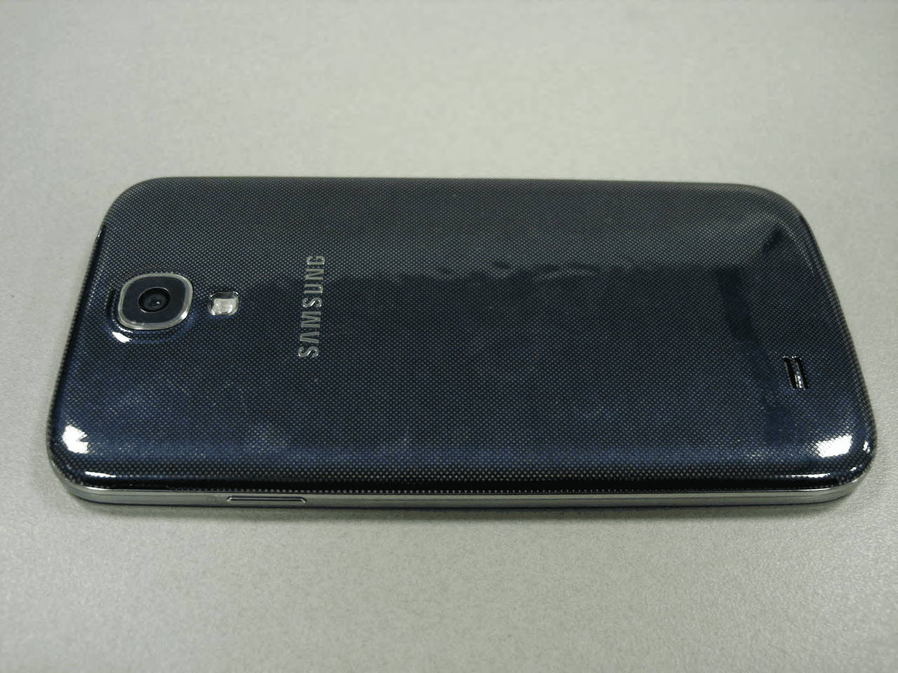 Multi-band GSM/EDGE/WCDMA/LTE Phone with WLAN, Bluetooth, RFID and ANT+ - FCC ID A3LGTI9515 - Samsung Electronics Co Ltd (2)