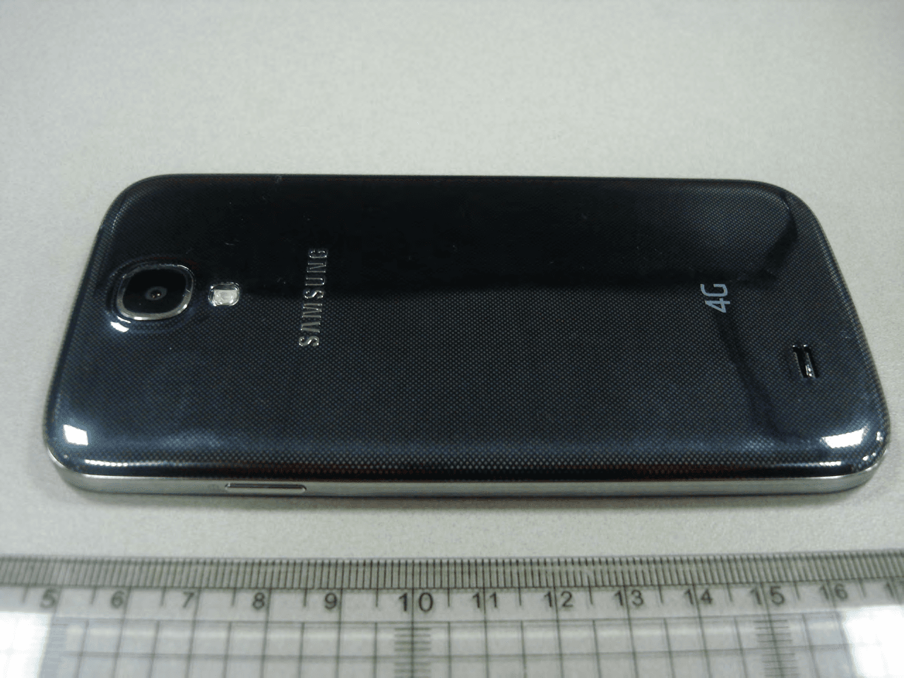 Multi band GSM/EDGE/UMTS/LTE Phone with WLAN, Bluetooth, RFID, and ANT+ - FCC ID A3LGTI9515L - Samsung Electronics Co Ltd (1)