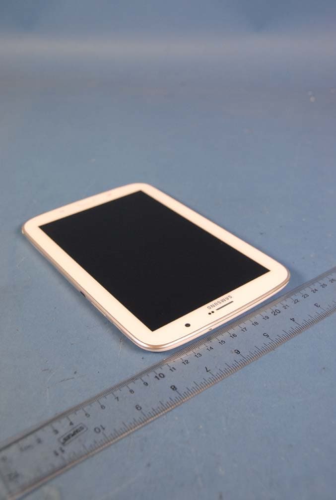 Portable Tablet PC with Cellular/ PCS GSM/ EDGE/ WCDMA, WLAN and Bluetooth - FCC ID A3LGTN5100 - Samsung Electronics Co Ltd (1)