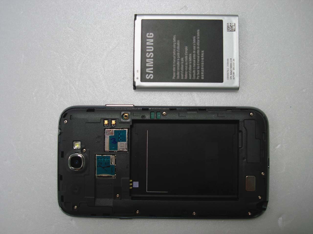 1900 GSM/GPRS/EDGE Phone with Bluetooth and WLAN - FCC ID A3LGTN7108 - Samsung Electronics Co Ltd (3)