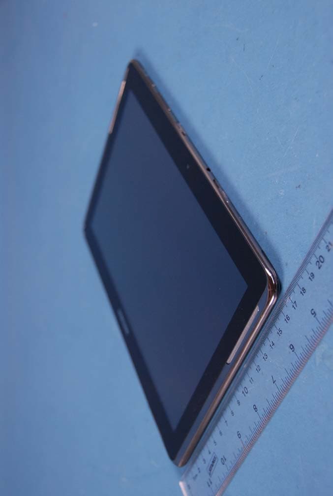 Portable Tablet PC with Cellular/PCS GSM/EDGE/WCDMA, WLAN and Bluetooth - FCC ID A3LGTN8000A - Samsung Electronics Co Ltd (3)