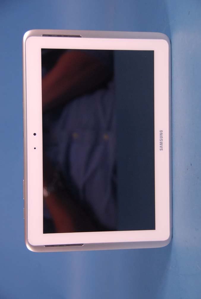 Portable Tablet PC with Cellular/ PCS GSM/ EDGE/ WCDMA, WLAN and Bluetooth - FCC ID A3LGTN8020 - Samsung Electronics Co Ltd (3)