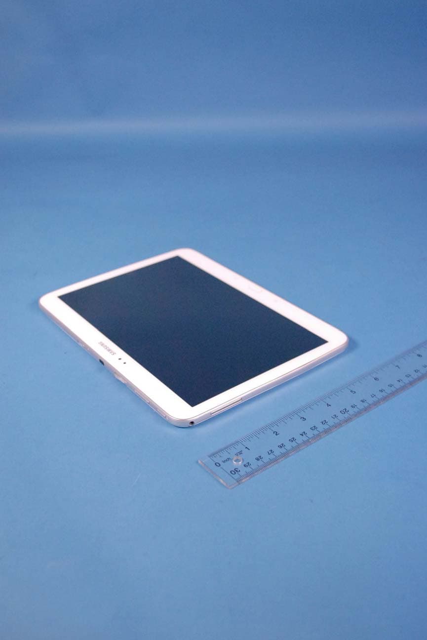 Portable Tablet PC with Multi-band UMTS/GSM/EDGE, WLAN and Bluetooth - FCC ID A3LGTP5200 - Samsung Electronics Co Ltd (1)
