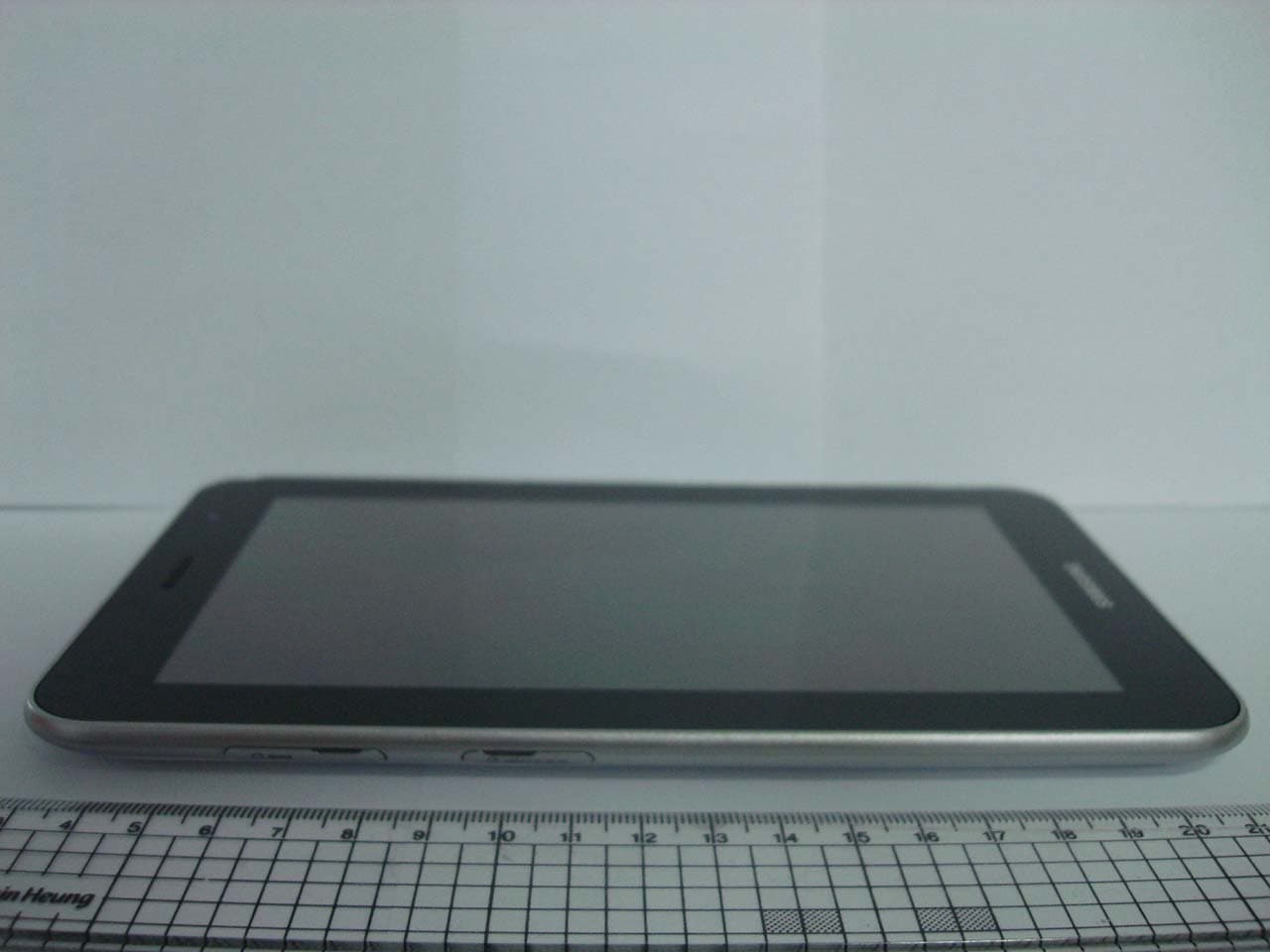 Tablet with 802.11abgn, BT3.0 - FCC ID A3LGTP6200 - Samsung Electronics Co Ltd (5)