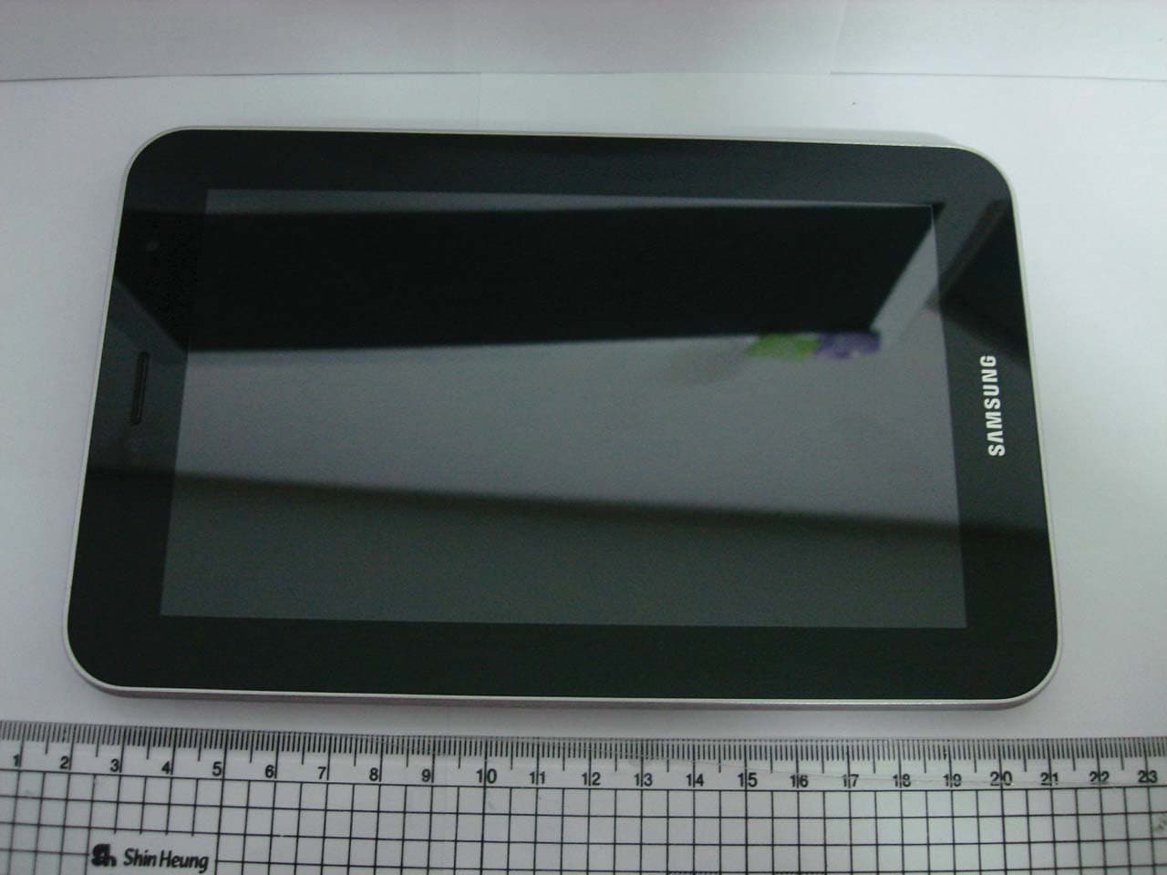 Tablet with 802.11abgn, BT3.0 - FCC ID A3LGTP6200 - Samsung Electronics Co Ltd (1)