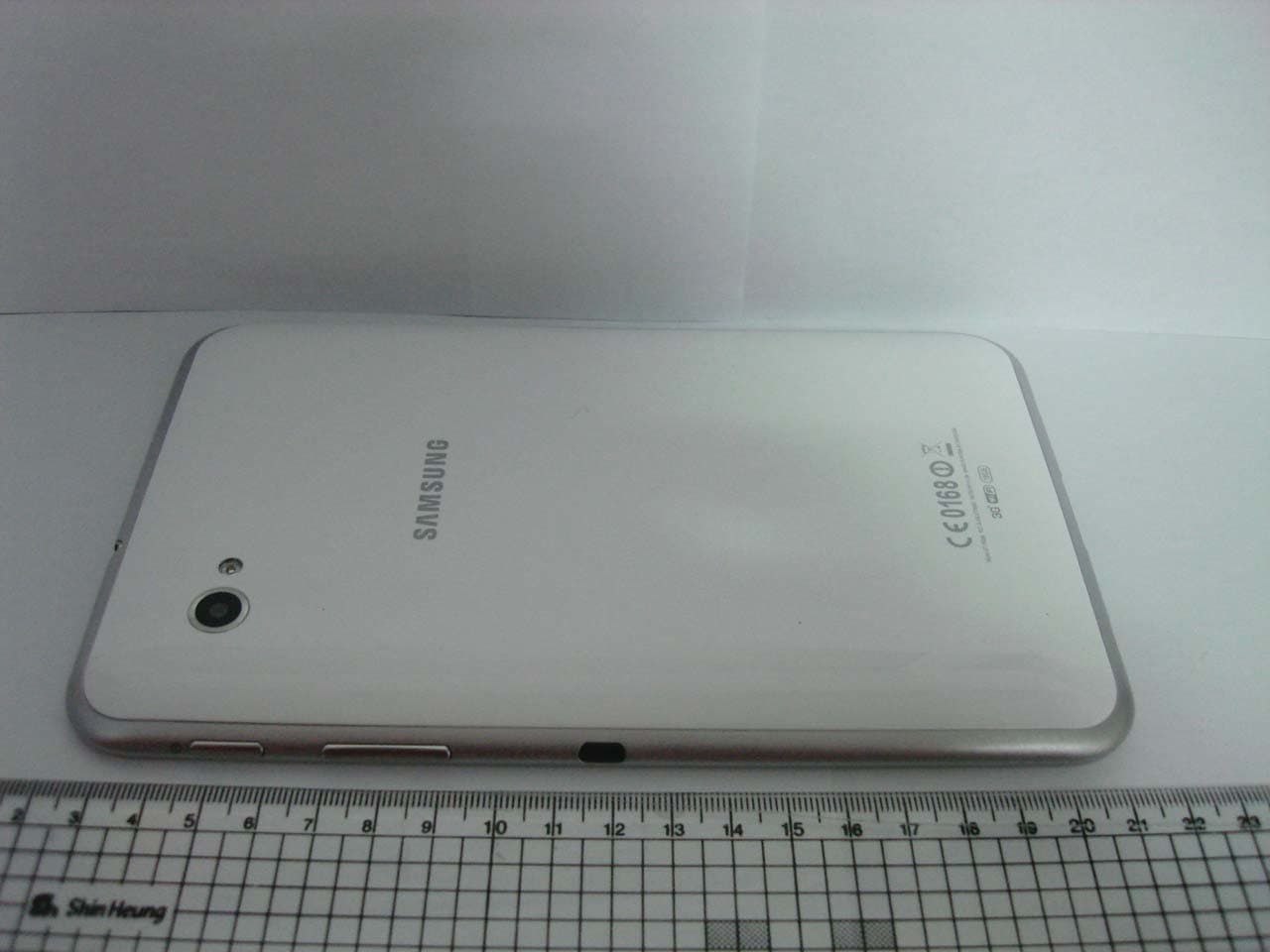 Tablet with 802.11abgn, BT3.0 - FCC ID A3LGTP6200L - Samsung Electronics Co Ltd (5)