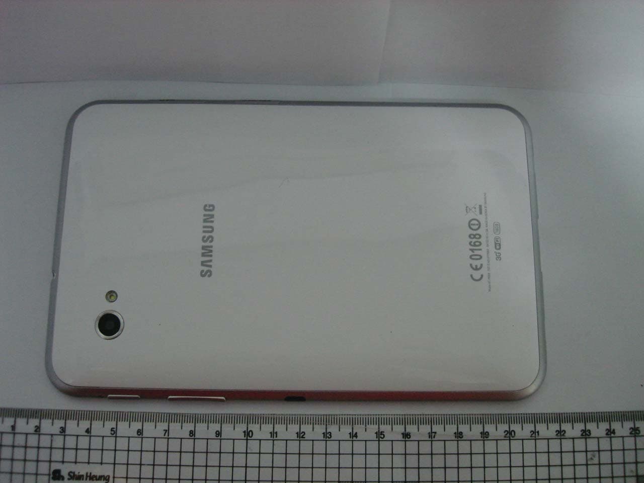 Tablet with 802.11abgn, BT3.0 - FCC ID A3LGTP6200L - Samsung Electronics Co Ltd (4)