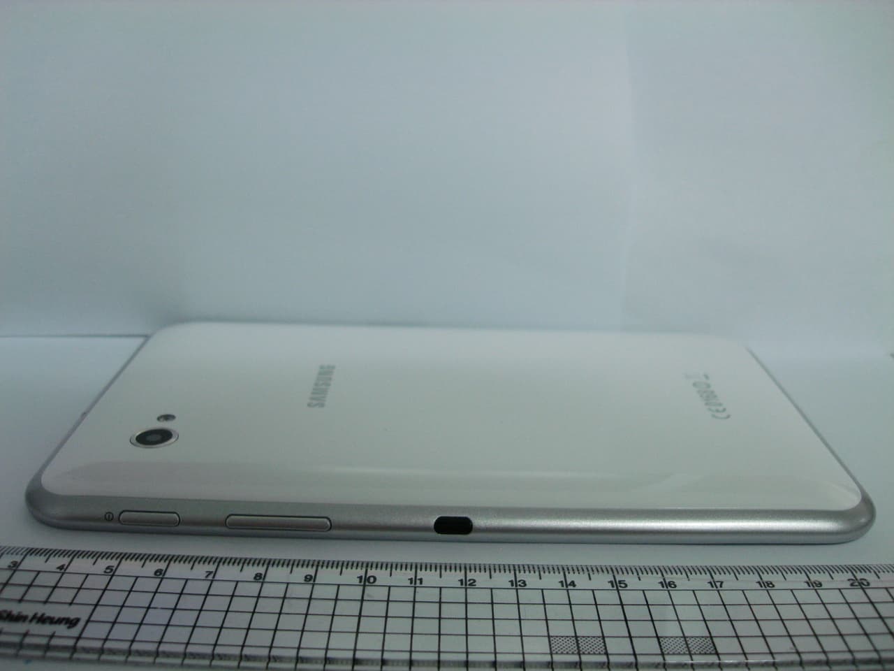 Tablet with 802.11abgn, BT3.0 - FCC ID A3LGTP6210 - Samsung Electronics Co Ltd (2)