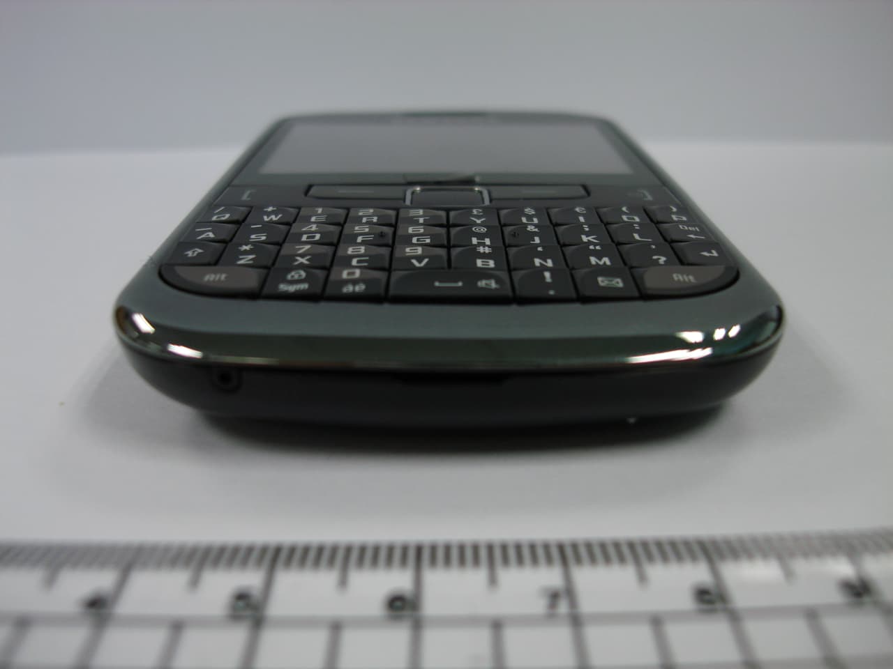 Cellular/PCS GSM Phone with WLAN and Bluetooth - FCC ID A3LGTS3350 - Samsung Electronics Co Ltd (3)