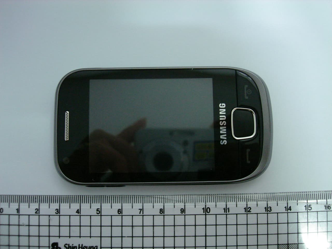 850/1900 GSM/GPRS Phone with BT&WLAN - FCC ID A3LGTS3770K - Samsung Electronics Co Ltd (4)