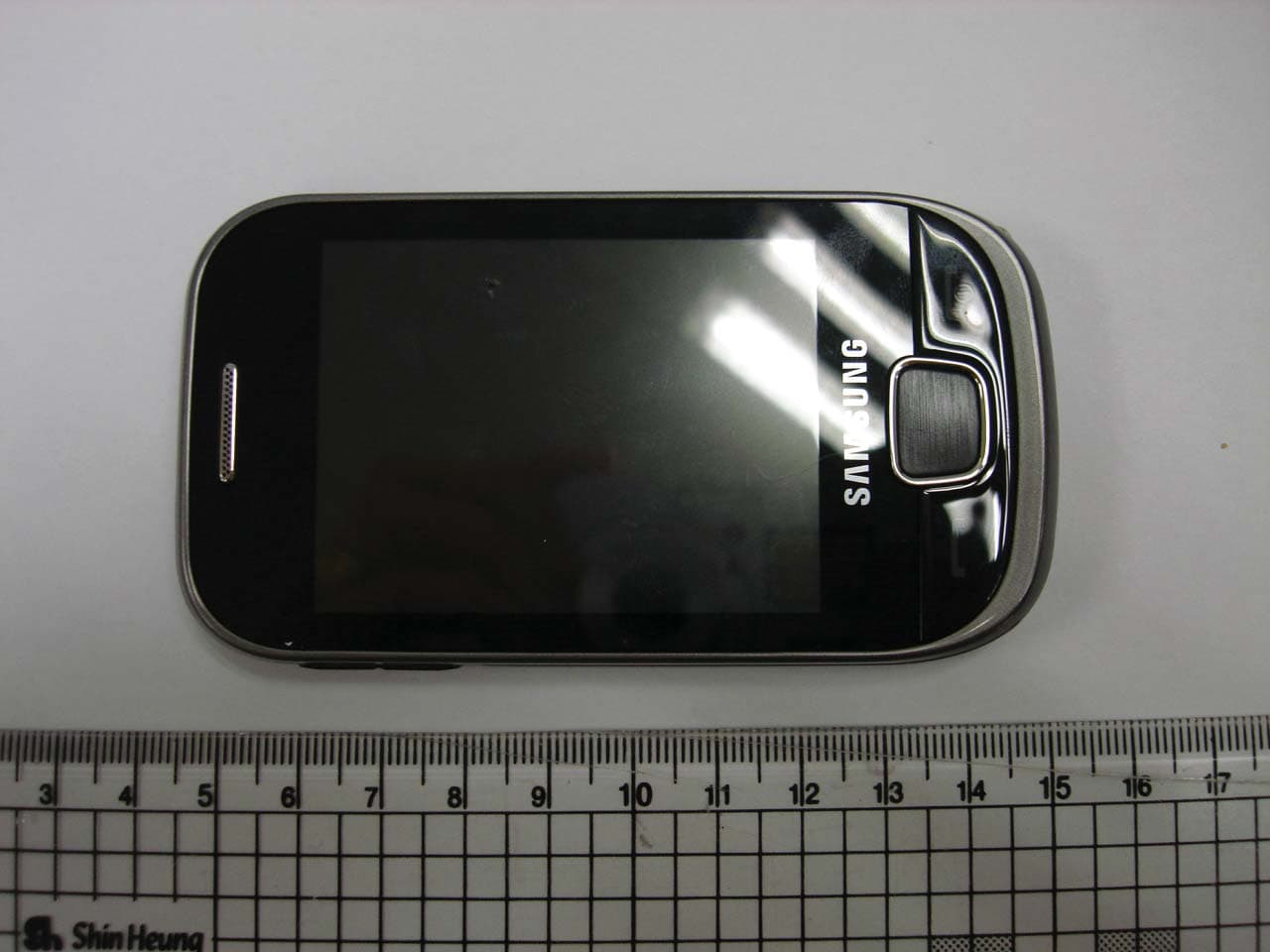 Cellular/ PCS GSM/ Phone with WLAN and Bluetooth - FCC ID A3LGTS3770Y - Samsung Electronics Co Ltd (3)