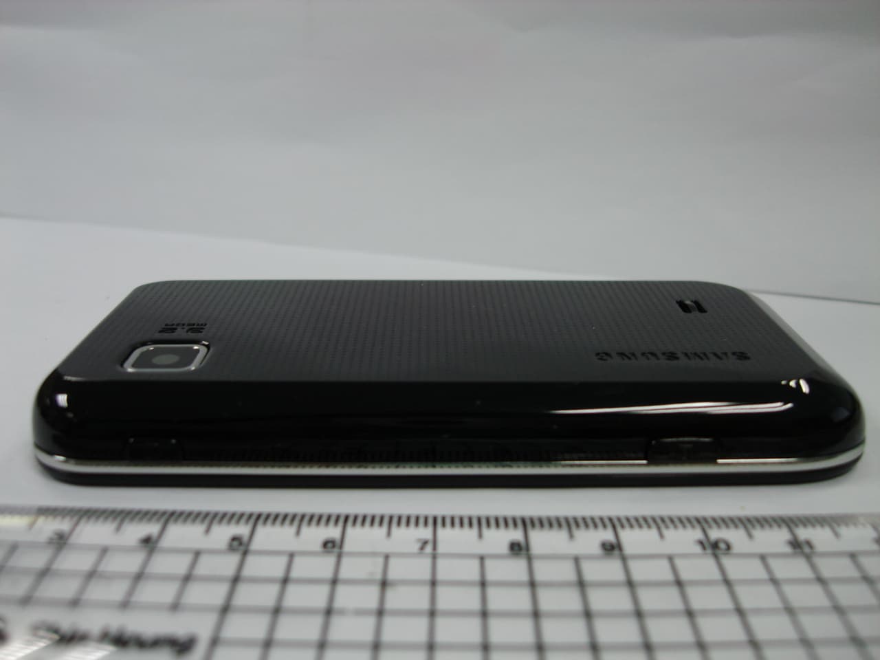 Cellular/PCS GSM/EDGE Phone with WLAN and Bluetooth - FCC ID A3LGTS5250 - Samsung Electronics Co Ltd (2)