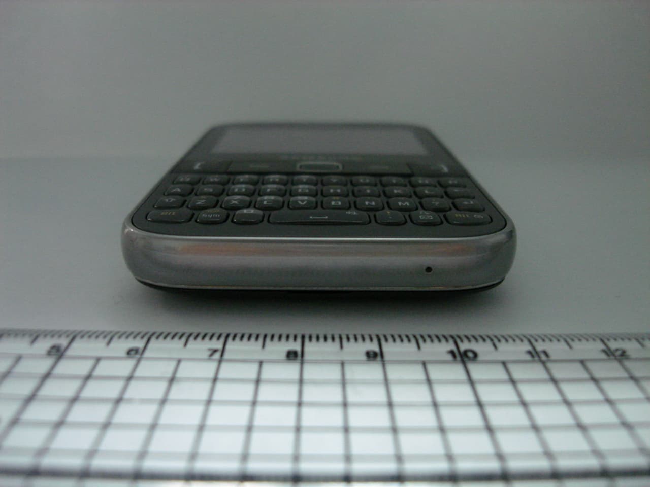 850/1900 GSM/WCDMA Phone with Bluetooth & WLAN - FCC ID A3LGTS5270L - Samsung Electronics Co Ltd (4)