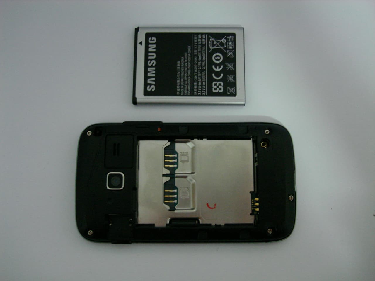 850/1900 GSM/GPRS/WCDMA Phone (BT,WLAN,EDGE-Rx) - FCC ID A3LGTS6102B - Samsung Electronics Co Ltd (5)