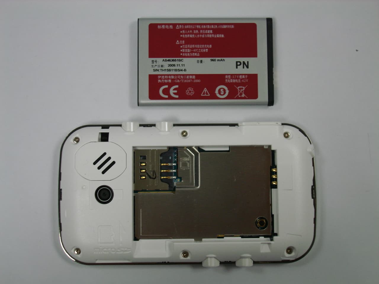 PCS GSM/EDGE Phone with Bluetooth - FCC ID A3LGTS7070C - Samsung Electronics Co Ltd (4)