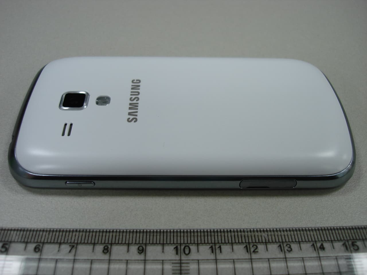 Mobile Phone - FCC ID A3LGTS7580 - Samsung Electronics Co Ltd (1)