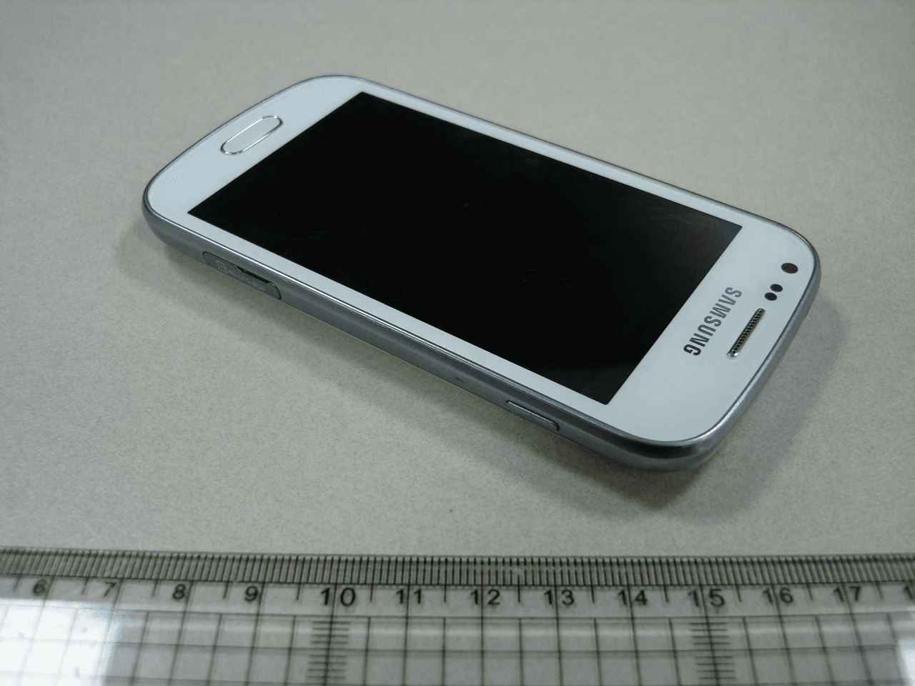 Mobile phone - FCC ID A3LGTS7580L - Samsung Electronics Co Ltd (4)