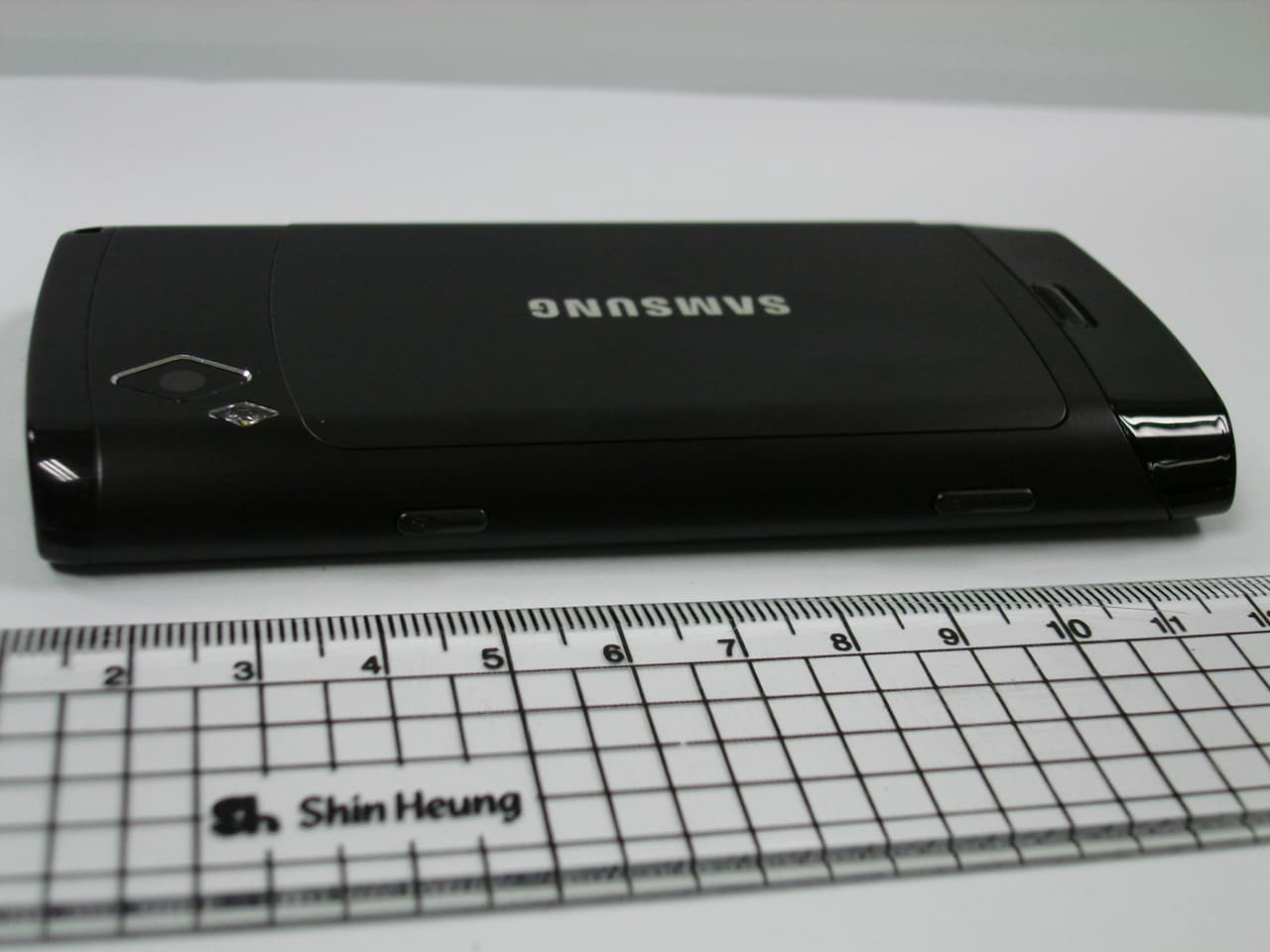 Cellular/PCS GSM/EDGE Phone with WLAN and Bluetooth - FCC ID A3LGTS8500 - Samsung Electronics Co Ltd (1)